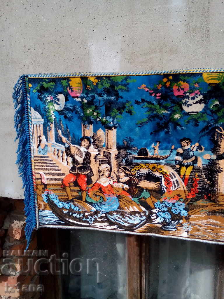 Auction An old hacker, wall cover Auction An old hacker, wall cover