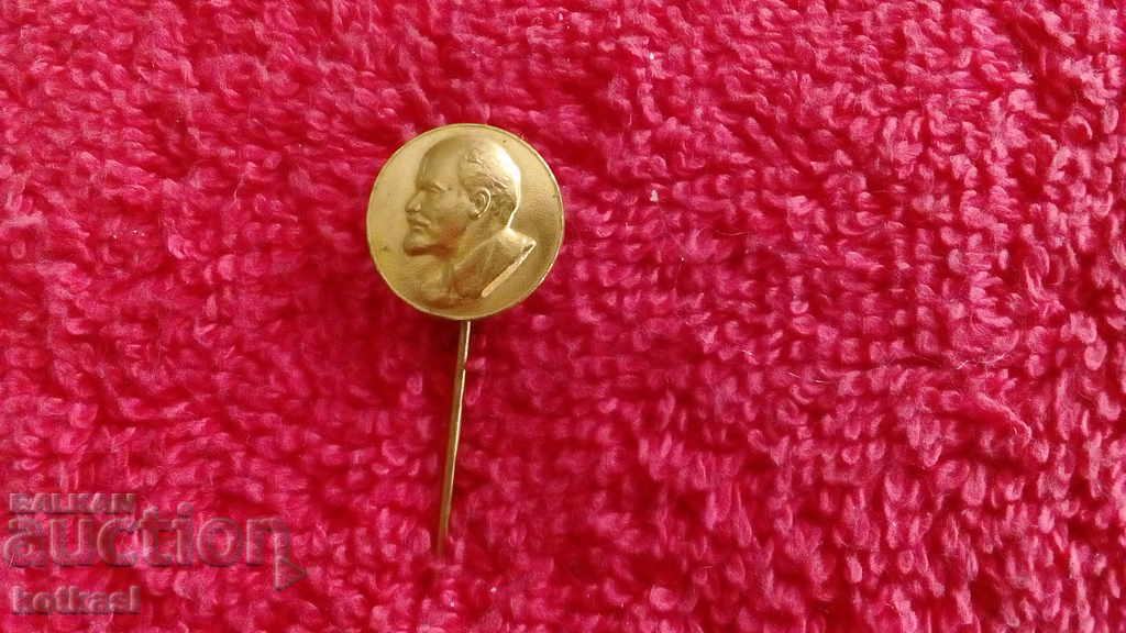 Delivery of Old bronze LENIN pin badge excellent Delivery of Old bronze LENIN pin badge excellent