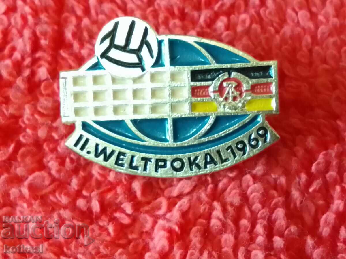Δημοπρασία Παλιό αθλητικό σήμα Γερμανία GDR WELTPOKALL1969 Δημοπρασία Παλιό αθλητικό σήμα Γερμανία GDR WELTPOKALL1969