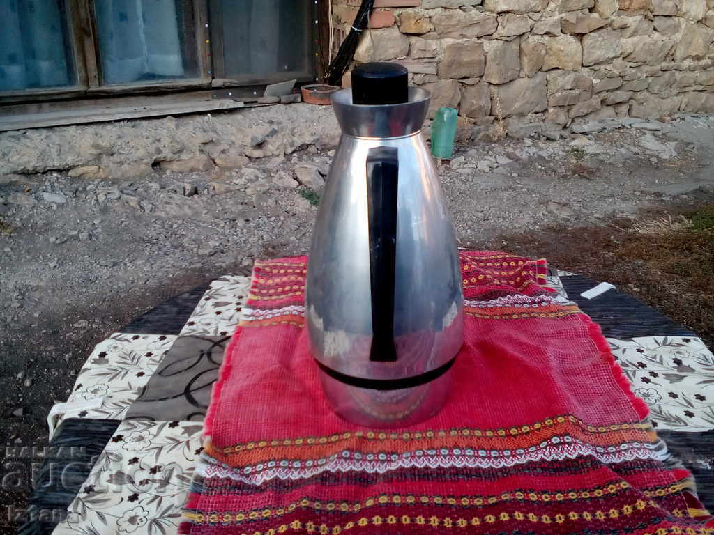 Παράδοση Ένα παλιό θερμοστοιχείο, ένα θερμοστοιχείο Παράδοση Ένα παλιό θερμοστοιχείο, ένα θερμοστοιχείο