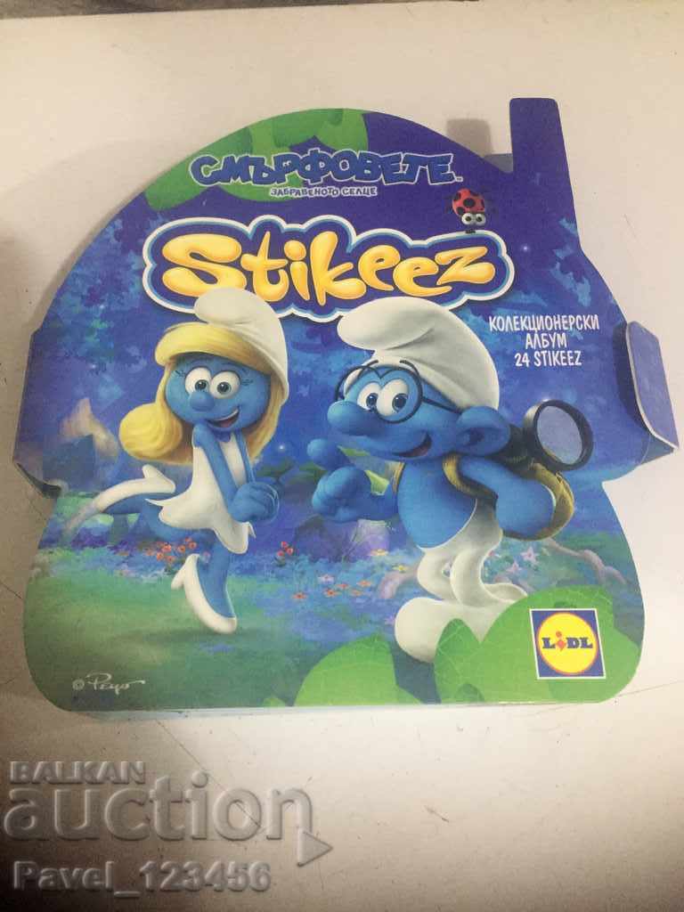 Delivery of collection of smurfs Delivery of collection of smurfs