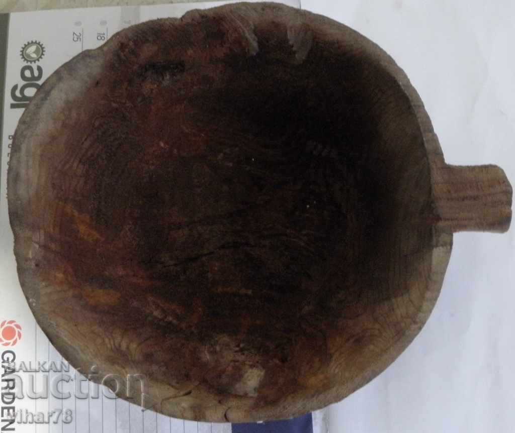 LARGE OLD WOOD-SCREW-CUP with price 60.00 BGN | € 30.68 LARGE OLD WOOD-SCREW-CUP with price 60.00 BGN | € 30.68