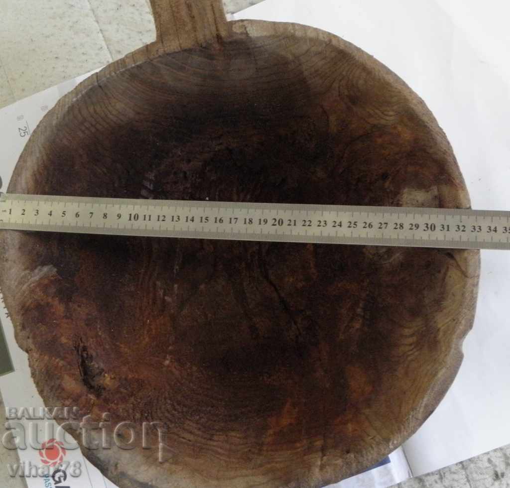 Delivery of LARGE OLD WOOD-SCREW-CUP Delivery of LARGE OLD WOOD-SCREW-CUP