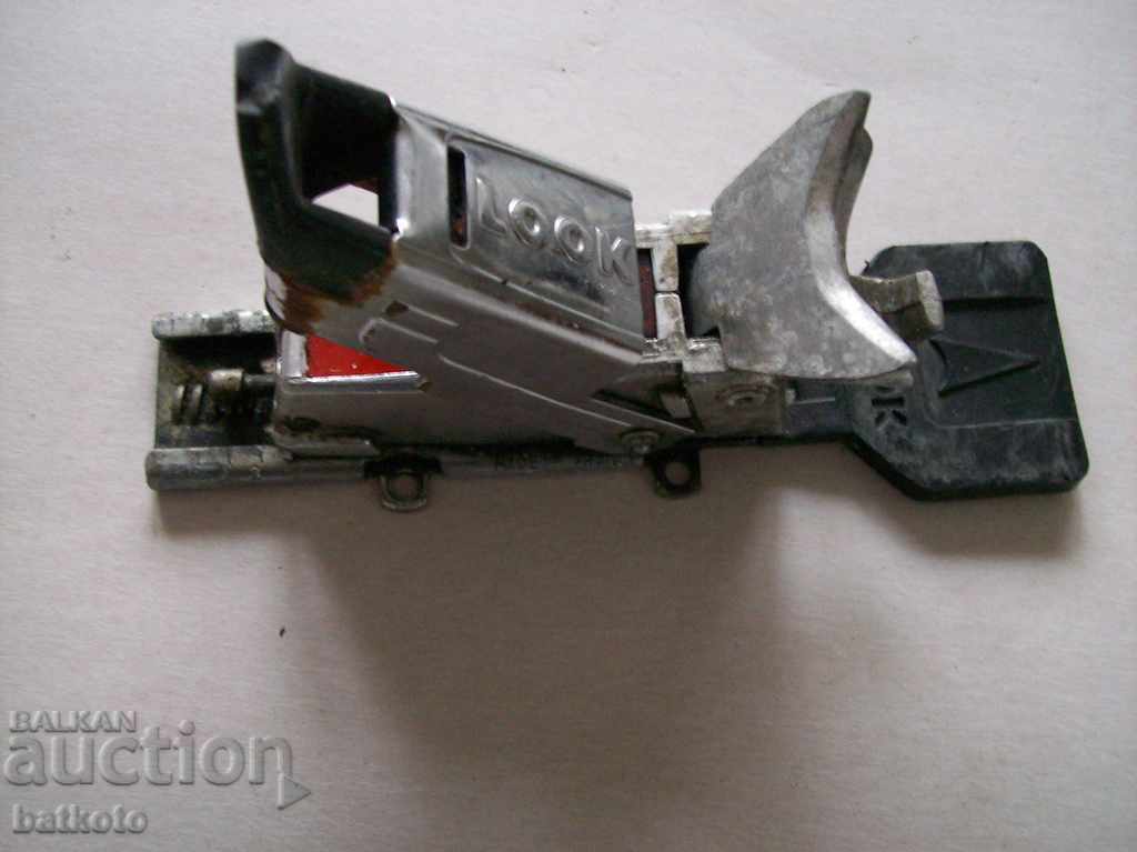 Mașinăria de schi franceză cu preț 10.00 BGN | € 5.11