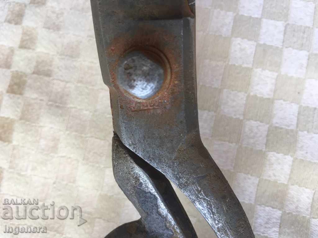 Auction VINTAGE BULGARIAN TAILOR SCISSORS FROM THE SOCIALIST ERA MARKED Auction VINTAGE BULGARIAN TAILOR SCISSORS FROM THE SOCIALIST ERA MARKED