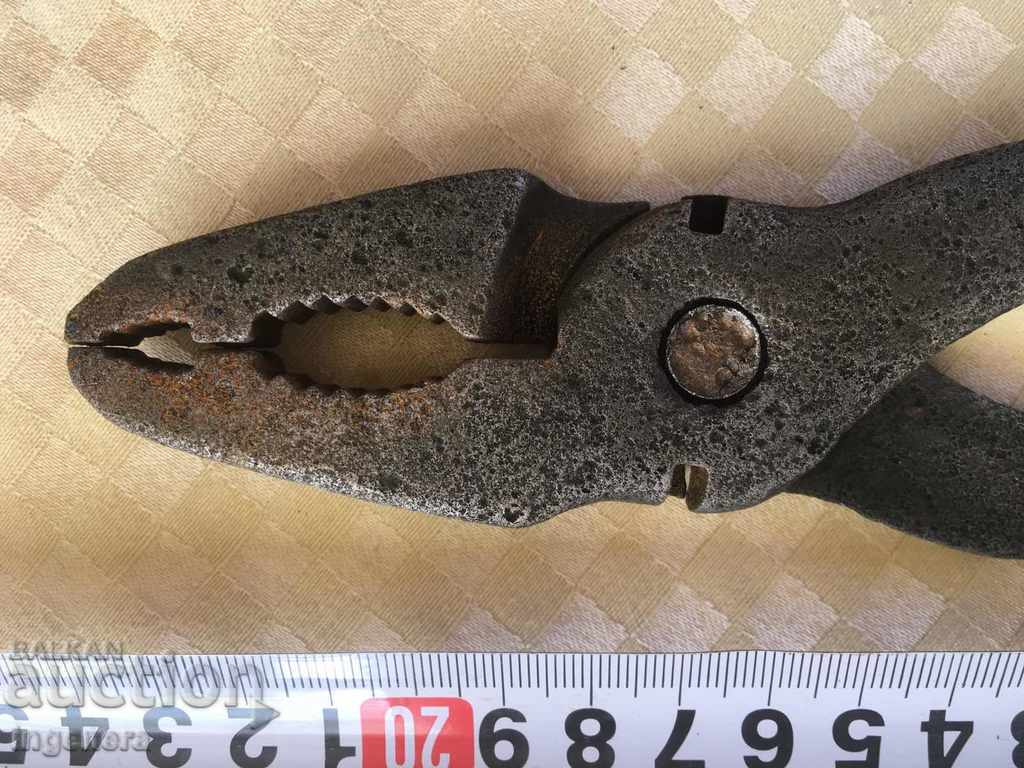 Auction SPEAKERS SPECIAL OLD MASSIVE WROUGHT IRON Auction SPEAKERS SPECIAL OLD MASSIVE WROUGHT IRON