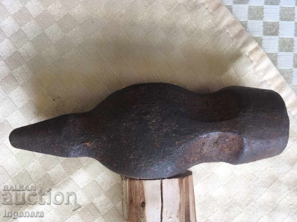 Auction  HOOK WITH HANDLE TOOL-0.800 KG LABEL