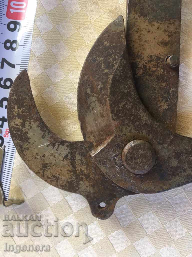 STAR FORGED CUTTING SCISSORS - 6 STAR FORGED CUTTING SCISSORS - 6