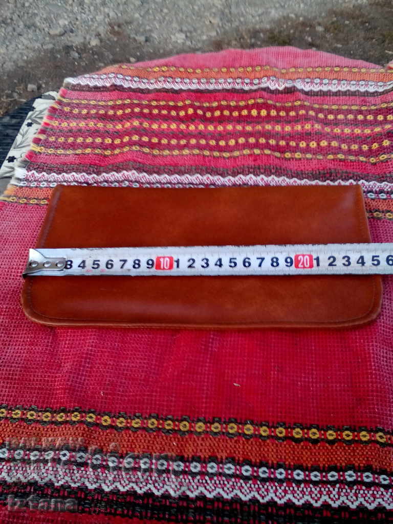 Old Leda purse, Leda with price 15.00 BGN | € 7.67 Old Leda purse, Leda with price 15.00 BGN | € 7.67