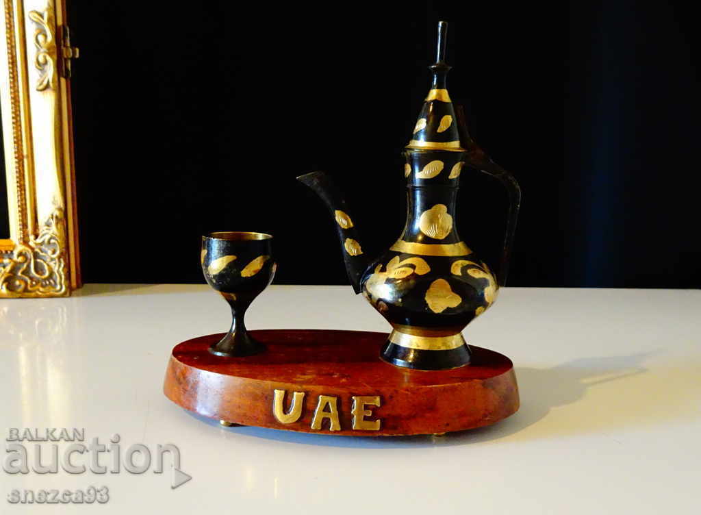 Χάλκινο μελανοδοχείο, Βρετανική Ινδία, επίχρυσος. Χάλκινο μελανοδοχείο, Βρετανική Ινδία, επίχρυσος.