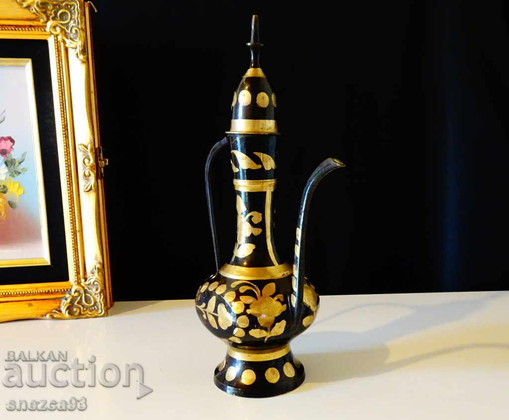 Urcior de bronz, aurire. cu preț 19.00 BGN | € 9.71 Urcior de bronz, aurire. cu preț 19.00 BGN | € 9.71