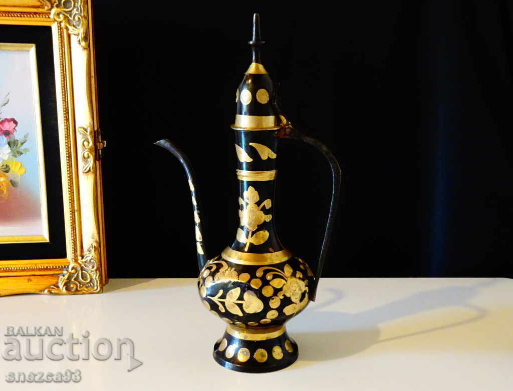 Livrarea Urcior de bronz, aurire. Livrarea Urcior de bronz, aurire.