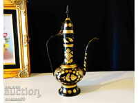 Χάλκινη κανάτα, επιχρύσωση.