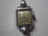 Стар дамски швейцарски часовник