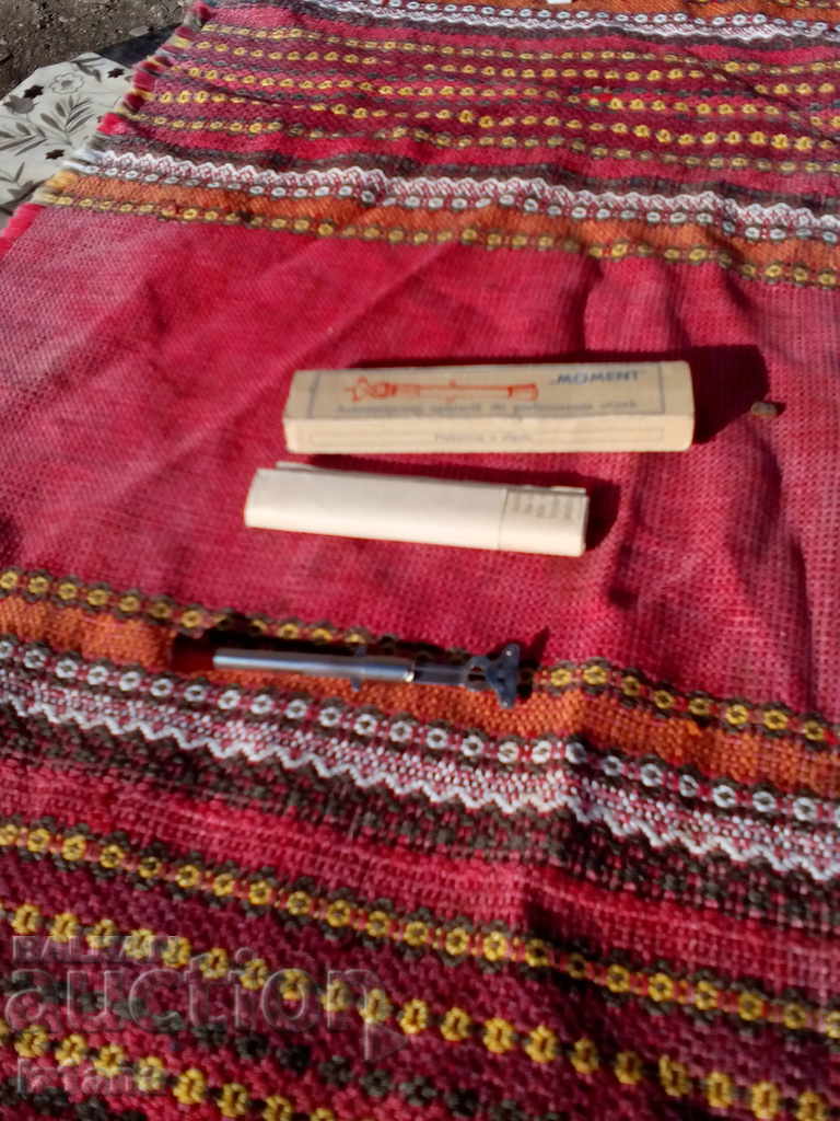 An old tool for catching stitches with price 30.00 BGN | € 15.34 An old tool for catching stitches with price 30.00 BGN | € 15.34