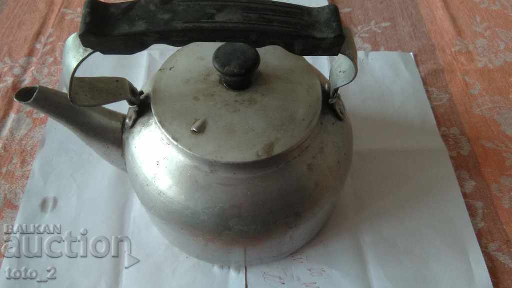 OLD KETTLE with price 5.50 BGN | € 2.81 OLD KETTLE with price 5.50 BGN | € 2.81