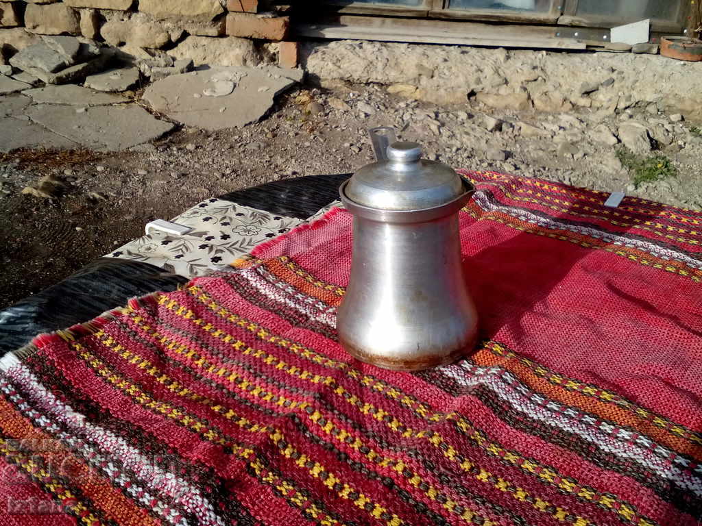 Παλιά πίδακα αλουμινίου με τιμή 20.00 BGN | € 10.23 Παλιά πίδακα αλουμινίου με τιμή 20.00 BGN | € 10.23