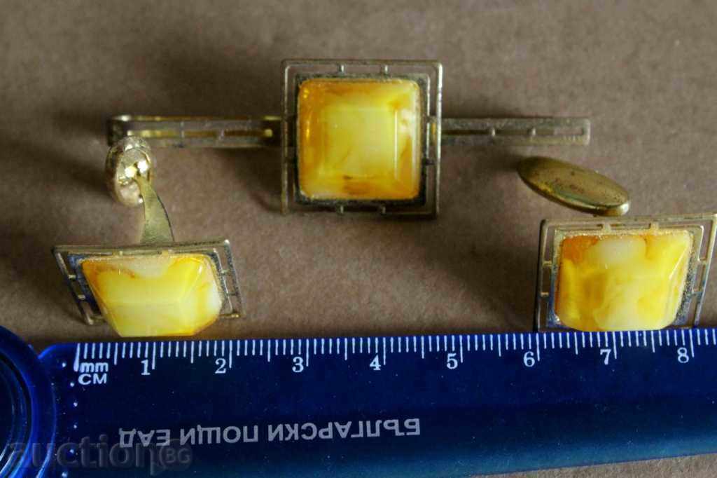 Delivery of SOC LUXURY KIT SLEEVES AMBER BUTTONS NEEDLE Delivery of SOC LUXURY KIT SLEEVES AMBER BUTTONS NEEDLE