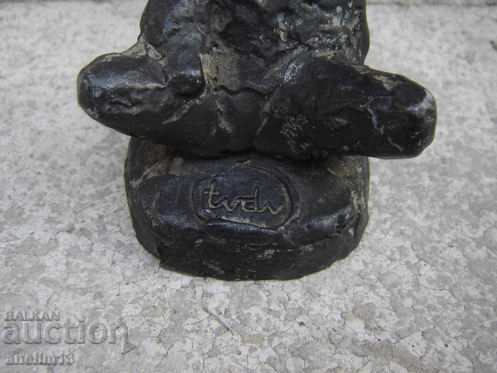 Auction  FIGURE STATUETTE