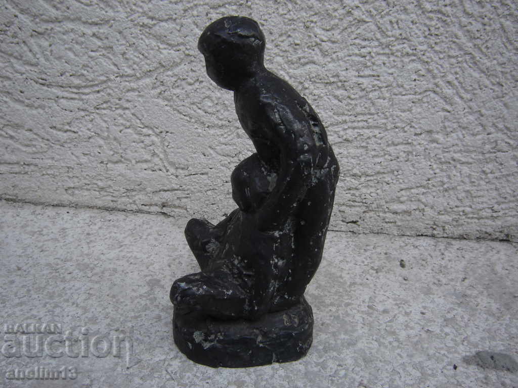 FIGURE STATUETTE - 6