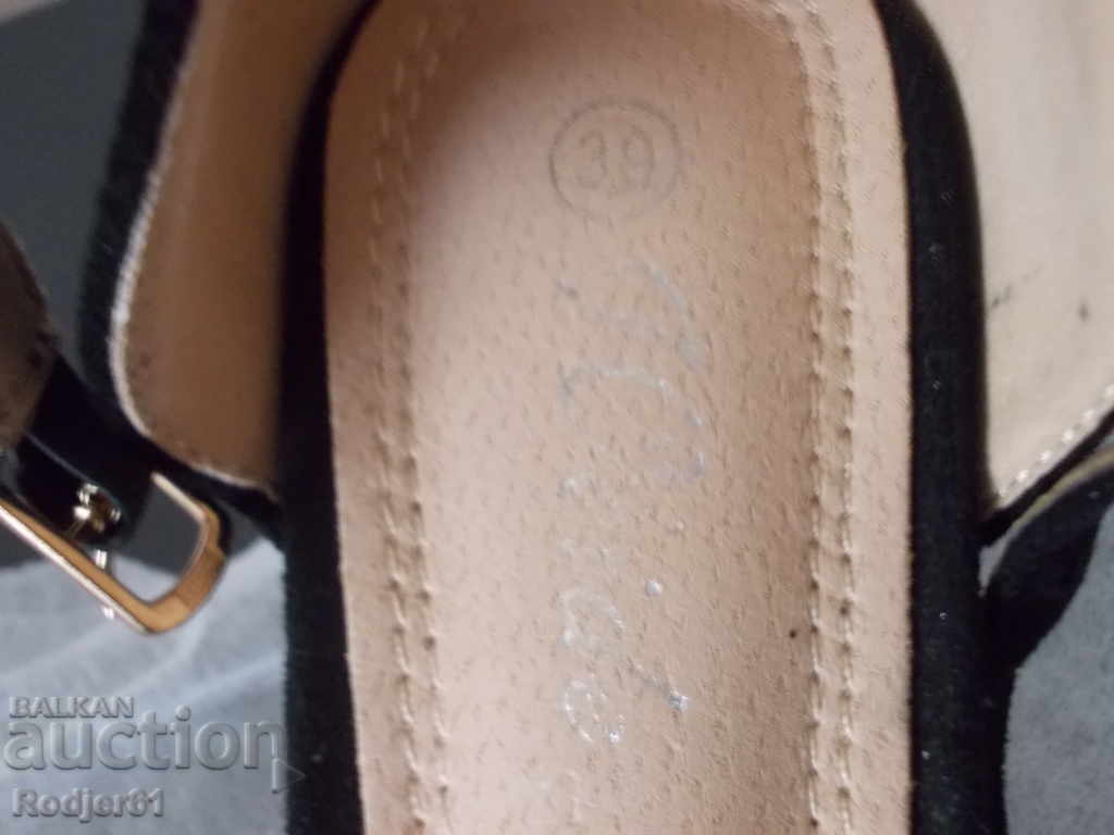 clothes - formal ladies shoes with price 5.00 BGN | € 2.56 clothes - formal ladies shoes with price 5.00 BGN | € 2.56