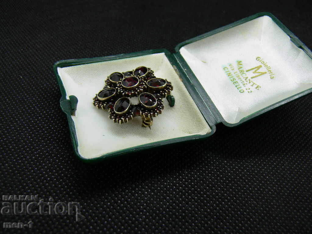 Frumoasă grenadă cu preț 300.00 BGN | € 153.39 Frumoasă grenadă cu preț 300.00 BGN | € 153.39