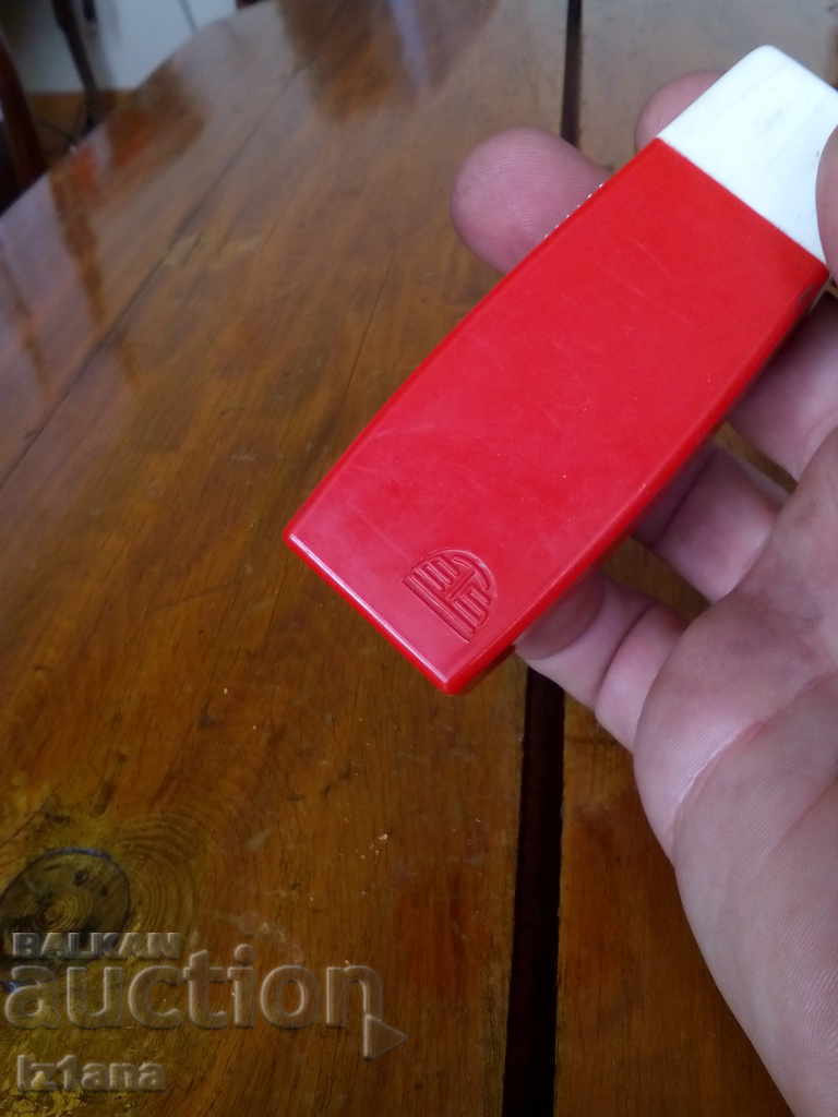 Παράδοση Παλιό επαναφορτιζόμενο φακό Παράδοση Παλιό επαναφορτιζόμενο φακό