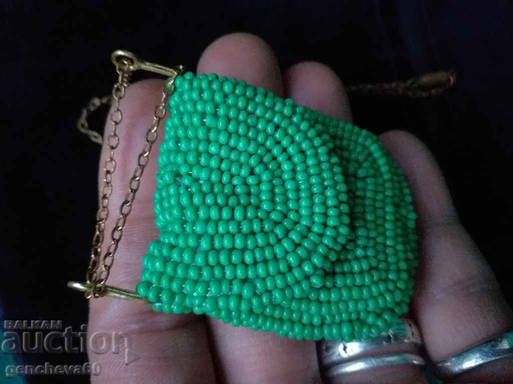 UNIQUE!!! Beaded handbag, gold-toned chain jewelry with price 60.00 BGN | € 30.68 UNIQUE!!! Beaded handbag, gold-toned chain jewelry with price 60.00 BGN | € 30.68