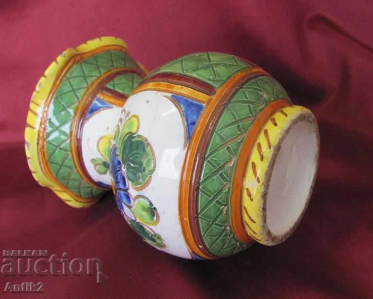 Delivery of 18th Century Vase Majolica Italy