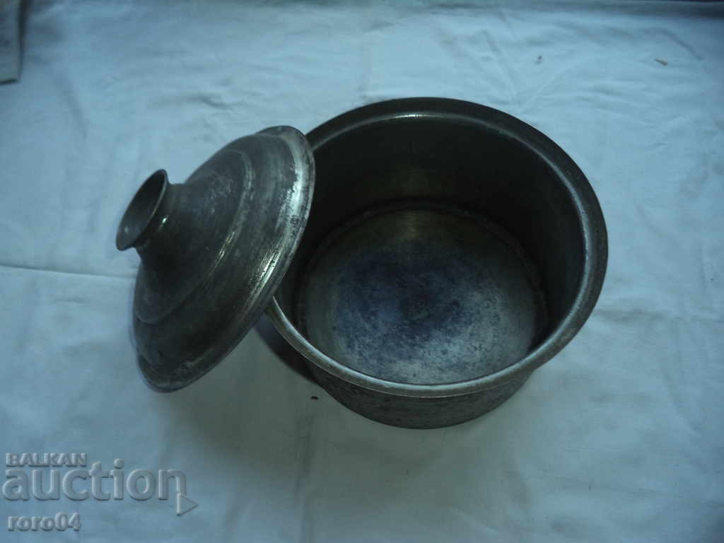 OLD COPPER SUGAR WITH LID with price 31.50 BGN | € 16.11 OLD COPPER SUGAR WITH LID with price 31.50 BGN | € 16.11