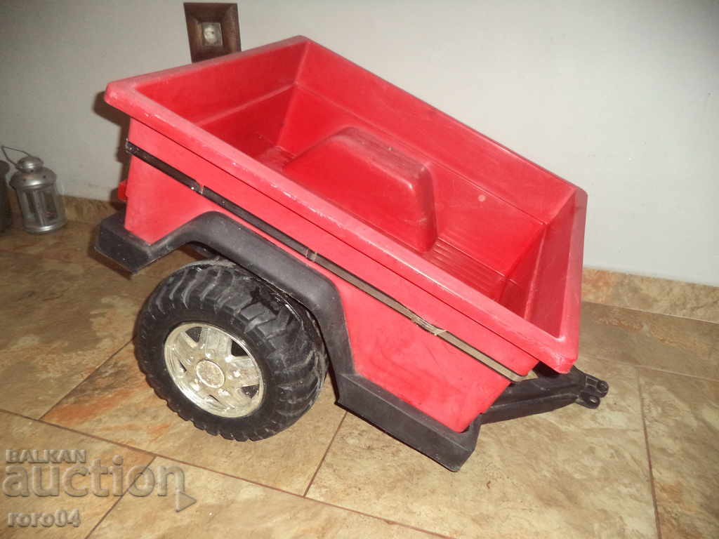 HUGE OLD PLASTIC CHILD TRAILER - EXCELLENT - 6