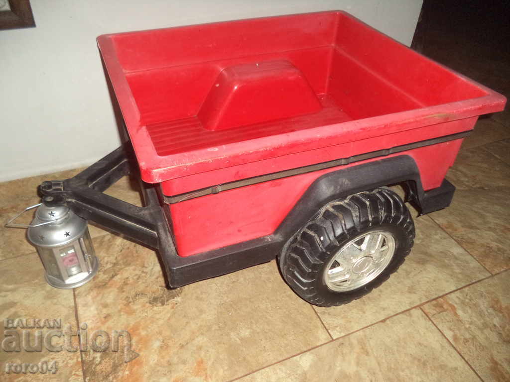 ОГРОМНО СТАРО ПЛАСТМАСОВО ДЕТСКО РЕМАРКЕ - ОТЛИЧНО