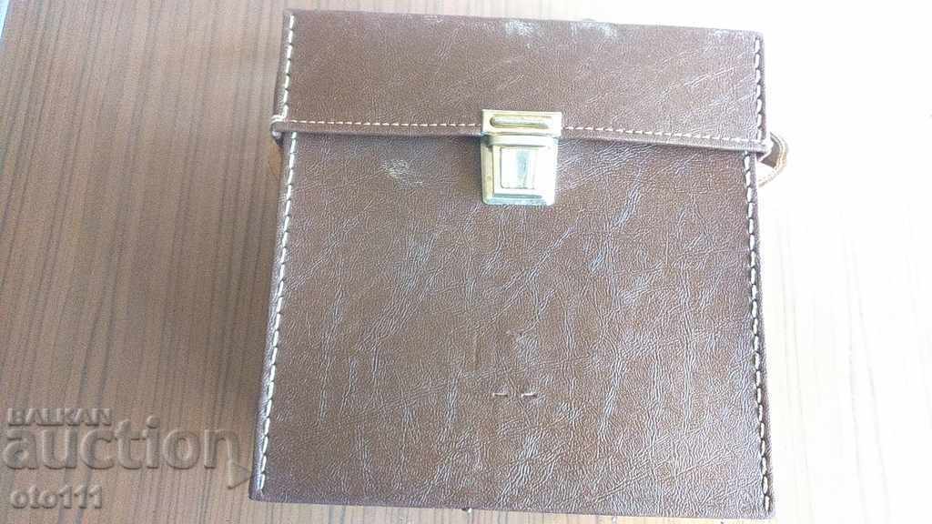 Auction OLD BOX - BAG Auction OLD BOX - BAG