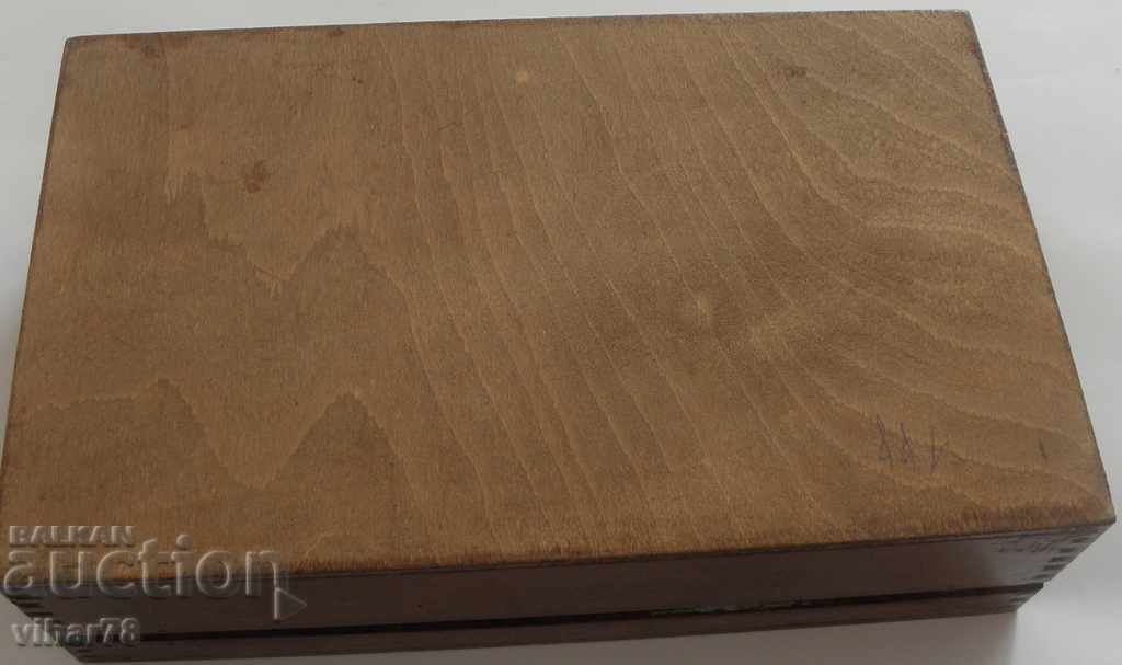 Παλιό ξύλινο κουτί - 7 Παλιό ξύλινο κουτί - 7