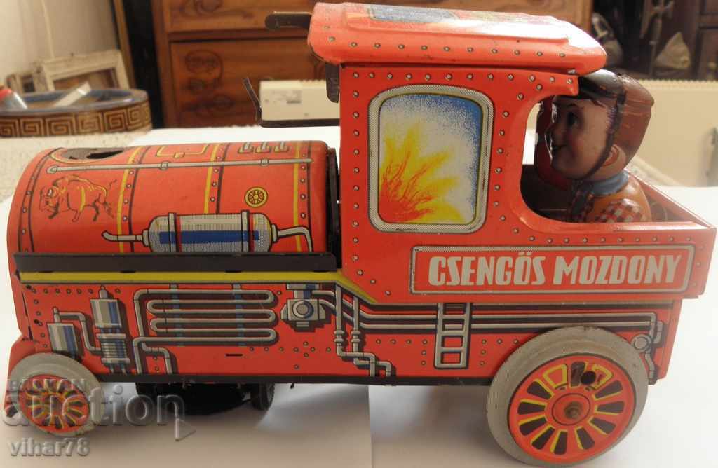 an old tin toy - 6 an old tin toy - 6