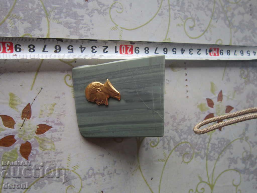 Ρωσική φιγούρα Προτομή του χαλκού του Λένιν και του ανάγλυφου του μαλαχίτη με τιμή 95.00 BGN | € 48.57