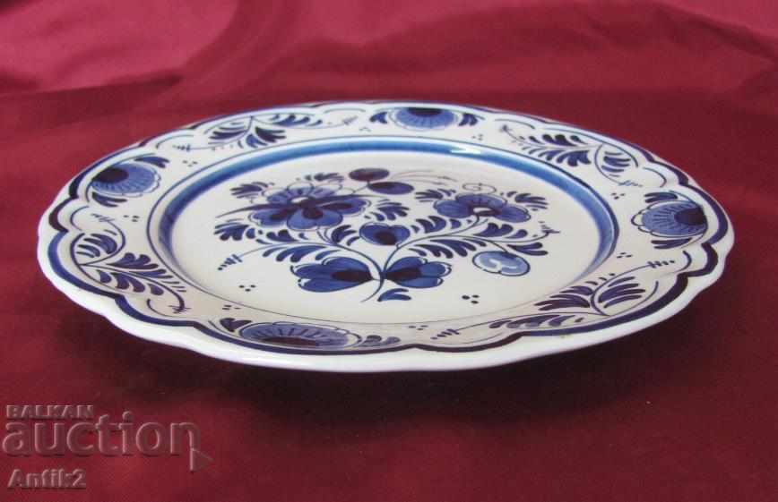 19th Century Antique Plate Majolica GILDE Limited Signed with price 95.00 BGN | € 48.57 19th Century Antique Plate Majolica GILDE Limited Signed with price 95.00 BGN | € 48.57