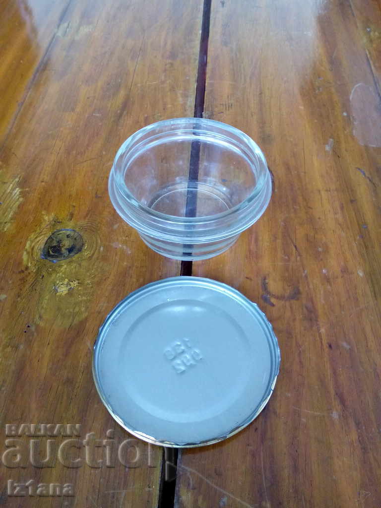 Δημοπρασία Παλιά βάζο, πακέτο χαβιαριού