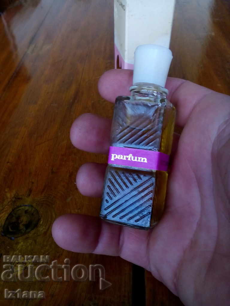 Auction Old Nocturno perfume Auction Old Nocturno perfume