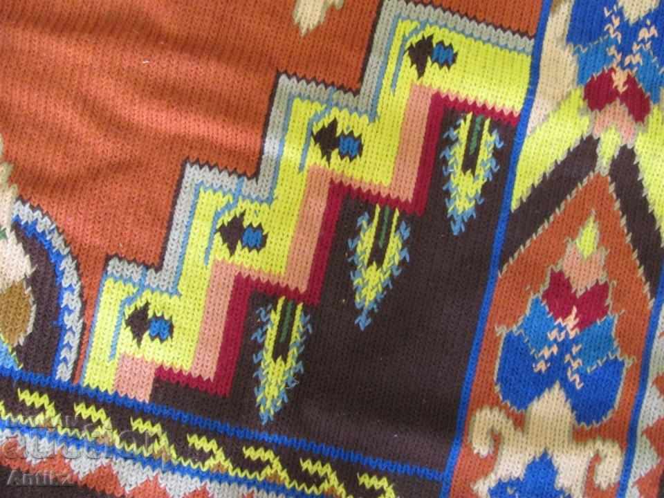 Livrarea Covor brodat manual din secolul al XIX-lea, Cobra, Gobelin din lână