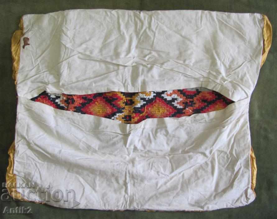 Delivery of 50s Handmade Embroidered Pillow Delivery of 50s Handmade Embroidered Pillow