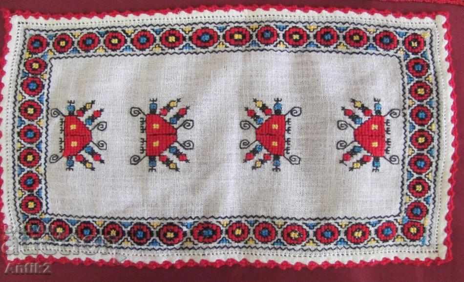 19th Century 2 pieces Hand Embroidery Box, Tablecloth - 5 19th Century 2 pieces Hand Embroidery Box, Tablecloth - 5