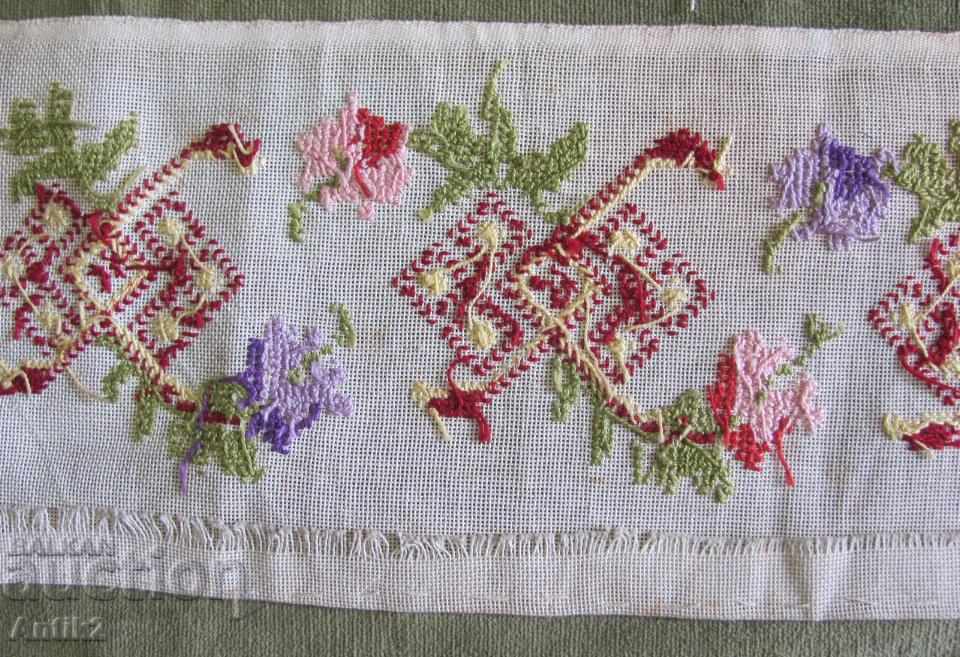 19th Century 2 pieces Handmade Embroidery and Cotton Threads - 6 19th Century 2 pieces Handmade Embroidery and Cotton Threads - 6