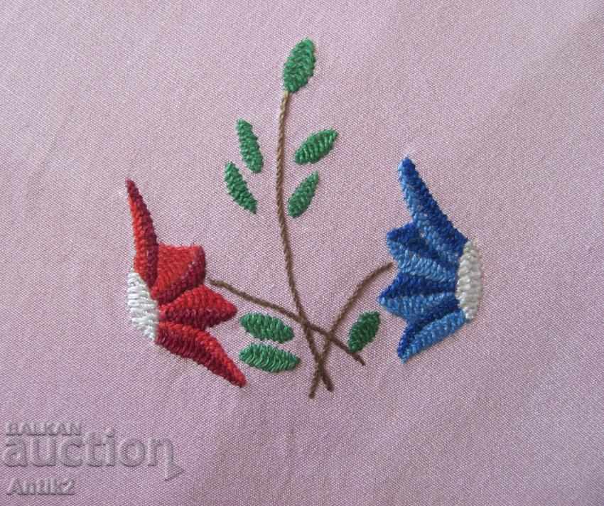 Auction  Old Hand Embroidery Box, Table Cover