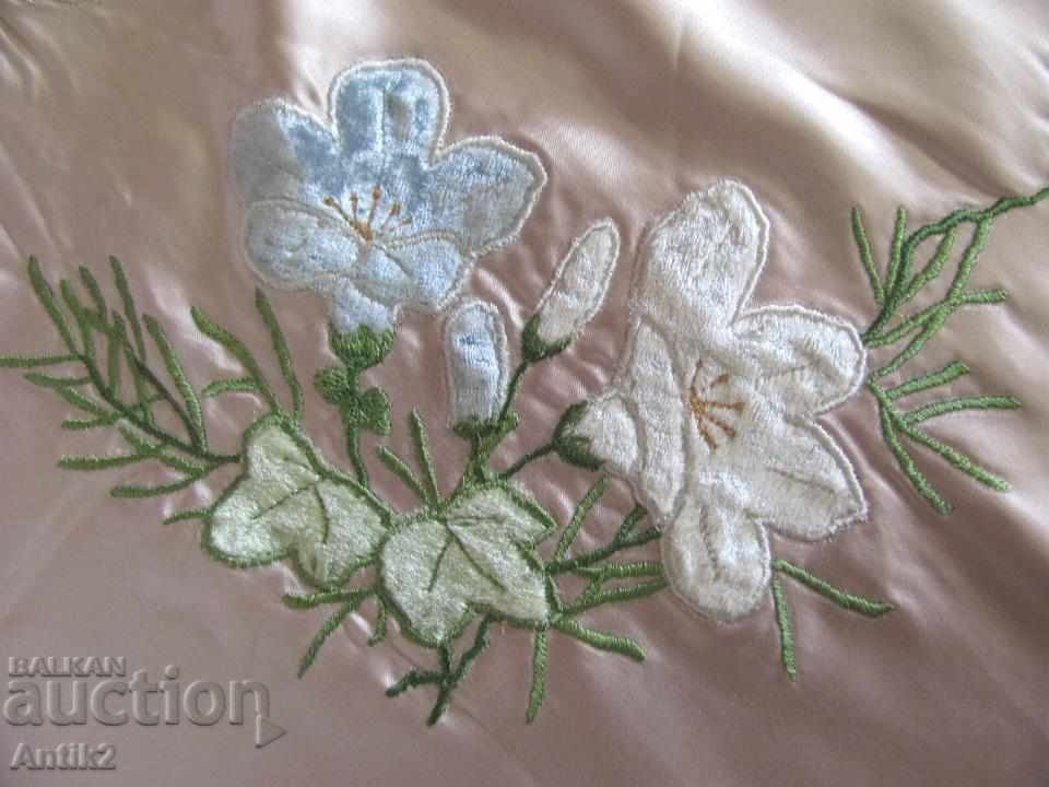 Old Machine Embroidery Korean Table Cover - 7