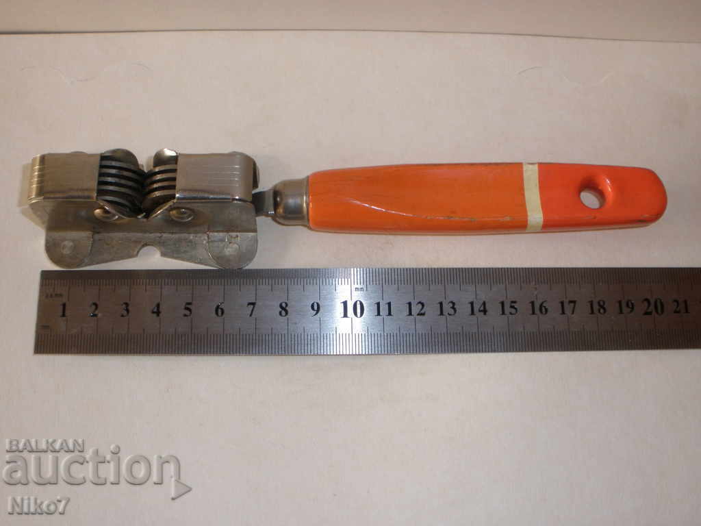 Παράδοση Μαχαίρι Sharpener - Βέλγιο. Παράδοση Μαχαίρι Sharpener - Βέλγιο.