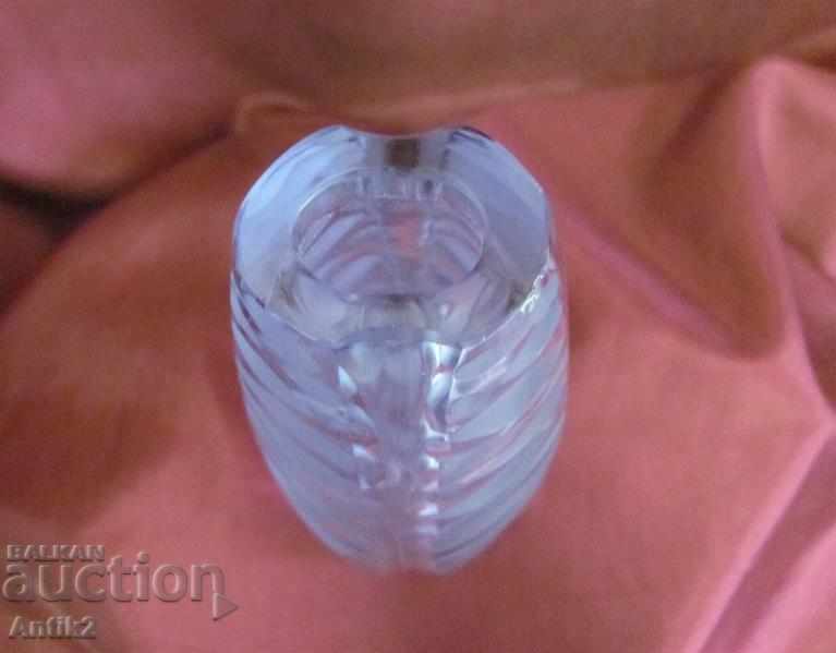 Auction 30s Old Crystal Vase handmade Auction 30s Old Crystal Vase handmade