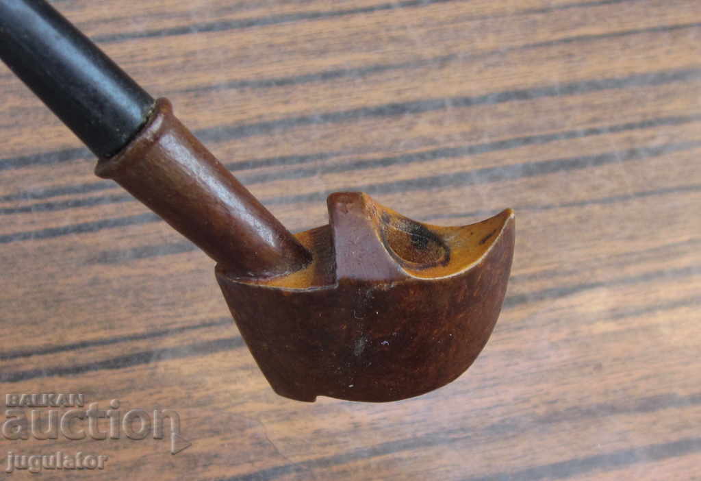 Delivery of old vintage Renaissance cigarette chibuk form of tservul