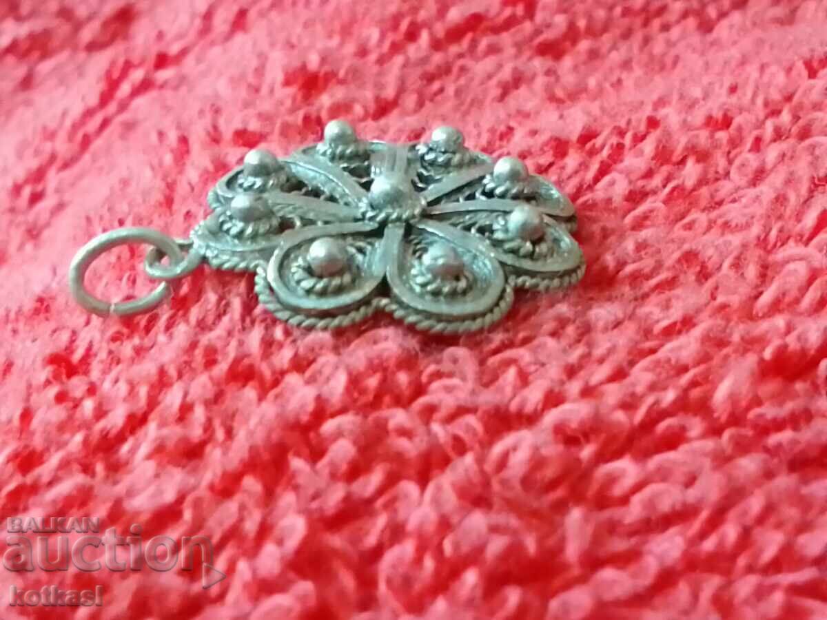 Auction Very old silver filigree pendant Auction Very old silver filigree pendant