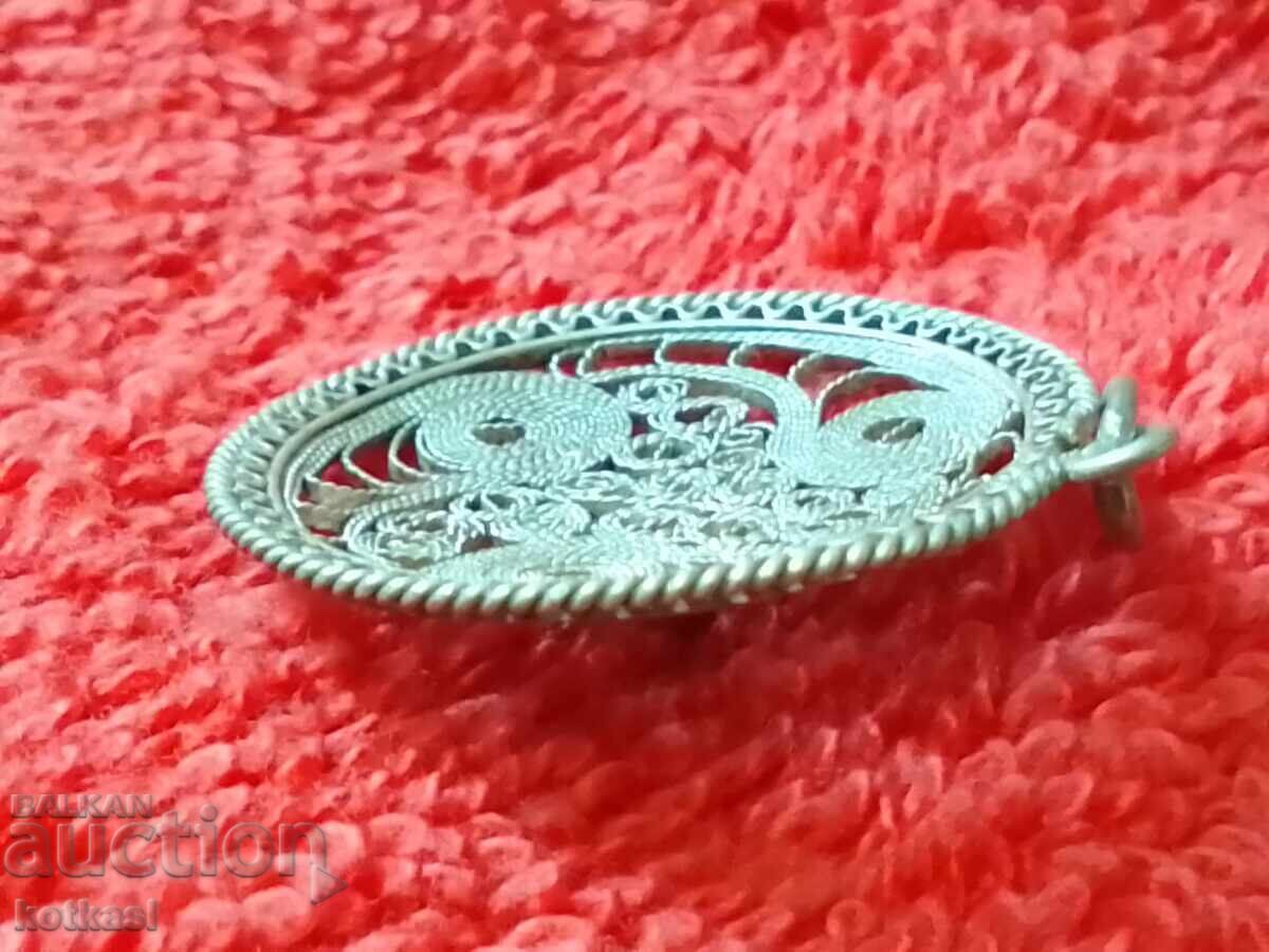 Livrarea Pandantiv din filigran de argint foarte vechi